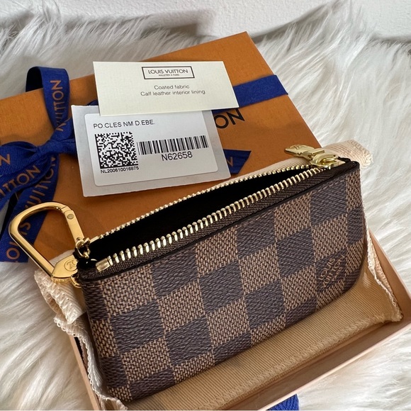 Brand New Authentic Louis Vuitton key cles/key pouch - Picture 3 of 4
